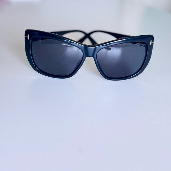 TOM FORD Lindsay Black Polarized Square Sunglasses - Picture 2 of 16